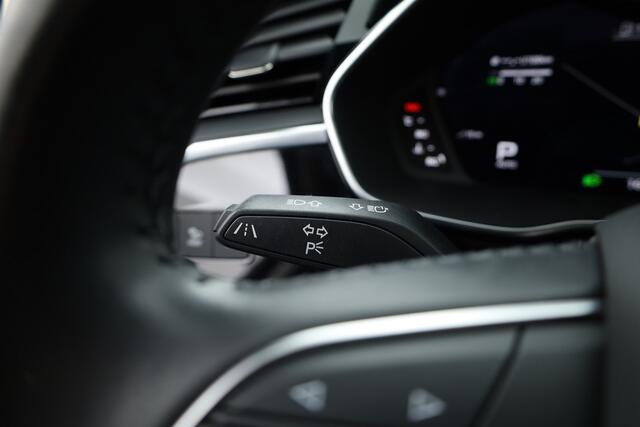Audi Q3 Sportback 35 TFSI Business Edition | S Line | Navi | Afn. Trekhaak | Adapt. Cruise | Carplay | Camera | Stoelverw.