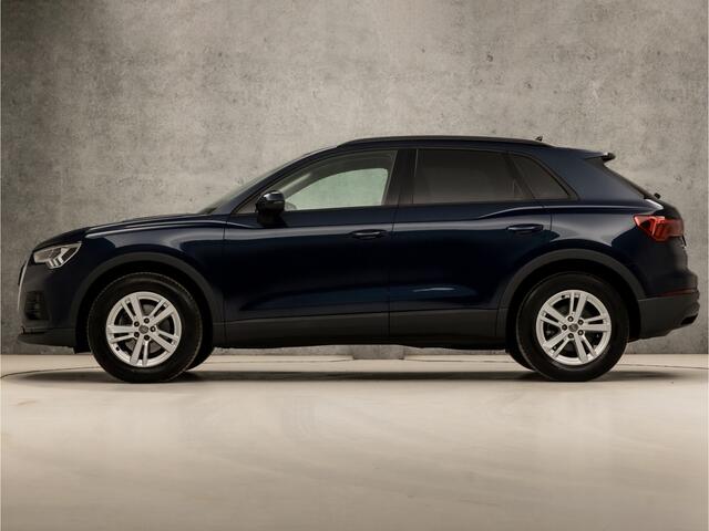 Audi Q3 35 TFSI Sport 150Pk (NIEUW MODEL, VIRTUAL COCKPIT, GROOT NAVI, CLIMATE, STOELVERWARMING, KEYLESS, SPORTSTOELEN, CRUISE, PARKEERSENSOREN, ELEK ACHTERKLEP, MATRIX LED KOPLAMPEN, NIEUWSTAAT)