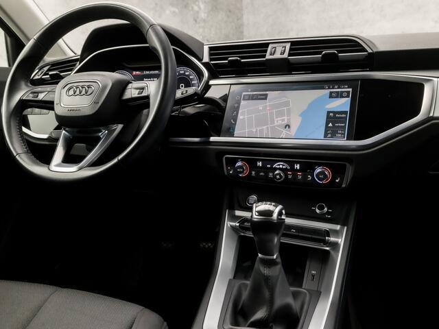 Audi Q3 35 TFSI Sport 150Pk (NIEUW MODEL, VIRTUAL COCKPIT, GROOT NAVI, CLIMATE, STOELVERWARMING, KEYLESS, SPORTSTOELEN, CRUISE, PARKEERSENSOREN, ELEK ACHTERKLEP, MATRIX LED KOPLAMPEN, NIEUWSTAAT)