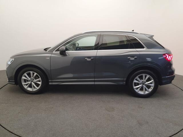 Audi Q3 35 TFSI 150pk S-Tronic S-Line Camera, Leder/alcantara, Cruise control