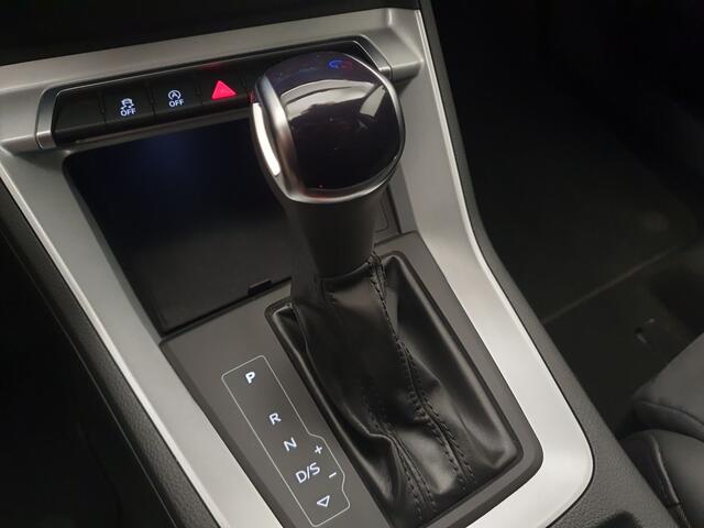 Audi Q3 35 TFSI 150pk S-Tronic S-Line Camera, Leder/alcantara, Cruise control