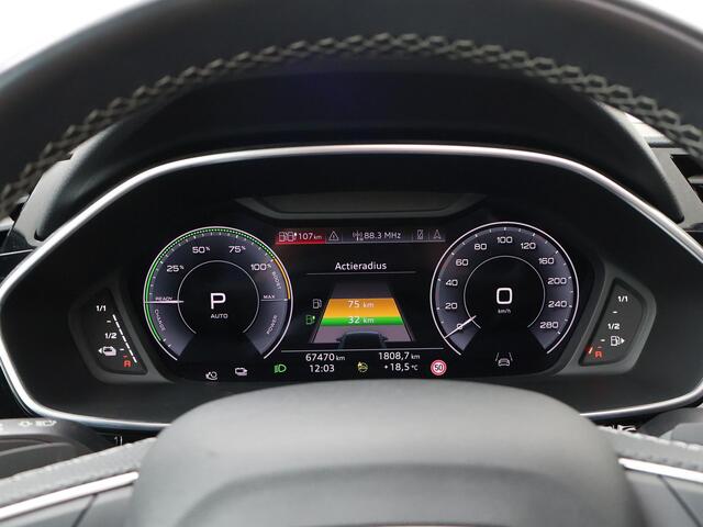Audi Q3 45 TFSI e S edition | 245 PK | SoH 88% | Panoramadak | Achteruitrijcamera | Elek. achterklep | S line |