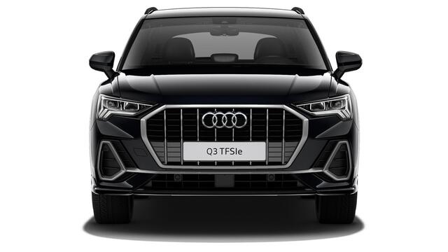 Audi Q3 45 TFSI e S edition Interieur S Line - Sportstoelen - Parkeerhulp plus - Achteruitrijcamera - Comfortsleutel - Achterklep automatisch - Cruise control - Hill hold assist - Verkeersbordenherkenning - Audi drive select -
