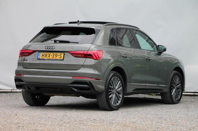 Audi Q3 45 TFSIe S-Line - 245 pk **Pano / Trekhaak / Dodehoek