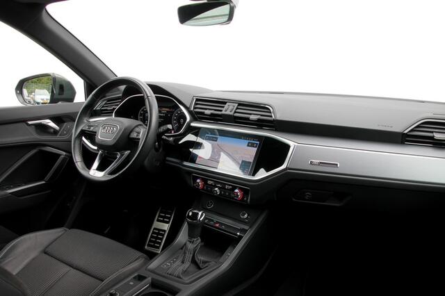 Audi Q3 45 TFSIe S-Line - 245 pk **Pano / Trekhaak / Dodehoek