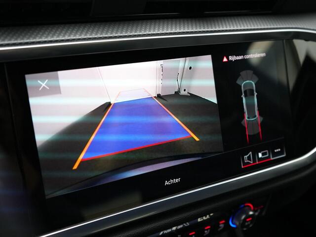 Audi Q3 45 TFSI e 245 pk S tronic S-Line / S-Line | Leder/alcantara | Alcantara interieurdelen | Achteruitrijcamera | Navigatie | Stoelverwarming