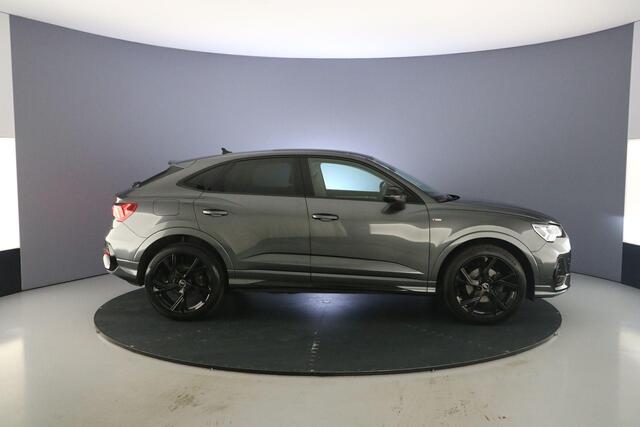 Audi Q3 Sportback 35 TFSI S Edition | Pano | Virtual cockpit | Camera | Led | ACC | Stoelverwarming |