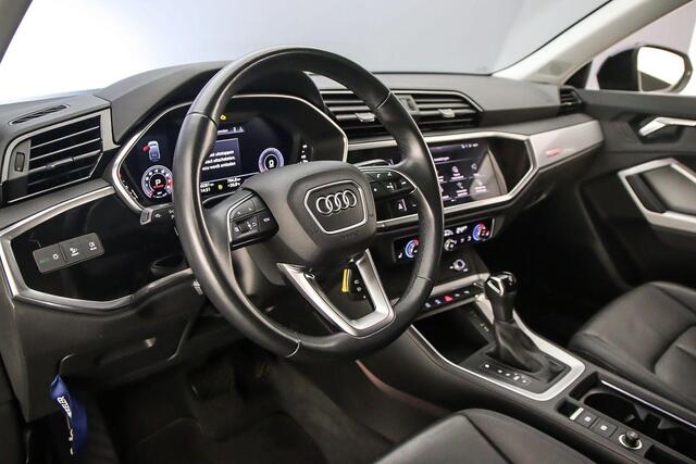 Audi Q3 Sportback 35 TFSI S Edition | Pano | Virtual cockpit | Camera | Led | ACC | Stoelverwarming |