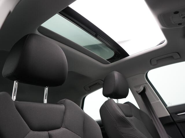 Audi Q3 Sportback 45 TFSI e S Line Plug In Hybrid 245pk PHEV | Trekhaak af Fabriek | Panodak | Adaptive Cruise | 20"L.M | Apple Carplay | Virtual | Sportstoelen Verwarmd | Camera | Navi |