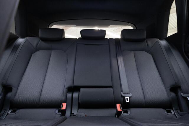 Audi Q3 35 TFSI Pro Line S | Panoramadak | Trekhaak |