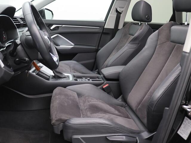 Audi Q3 35 TFSI S Line Pro Line 150PK S-Tronic Pano-Schuifdak, Side Assist, Cruise Controle, Stoelverwarming, Achteruitrijcamera, Matrix-LED Verlichting, Trekhaak, 19" LM Velgen