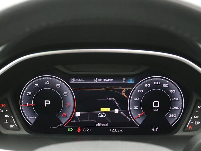 Audi Q3 35 TFSI S Line Pro Line 150PK S-Tronic Pano-Schuifdak, Side Assist, Cruise Controle, Stoelverwarming, Achteruitrijcamera, Matrix-LED Verlichting, Trekhaak, 19" LM Velgen