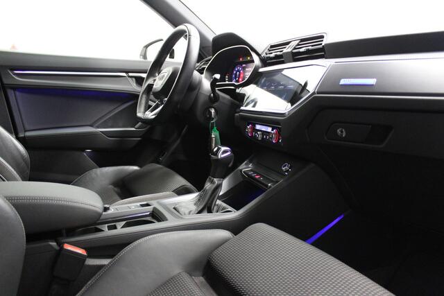 Audi Q3 35 TFSI S-Line/20 inch/Camera/Leder/Matrix led