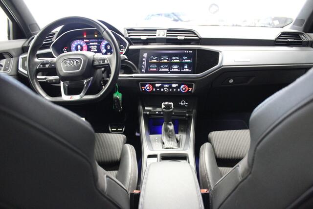 Audi Q3 35 TFSI S-Line/20 inch/Camera/Leder/Matrix led
