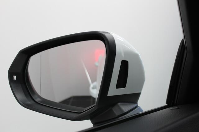 Audi Q3 35 TFSI S-Line/20 inch/Camera/Leder/Matrix led