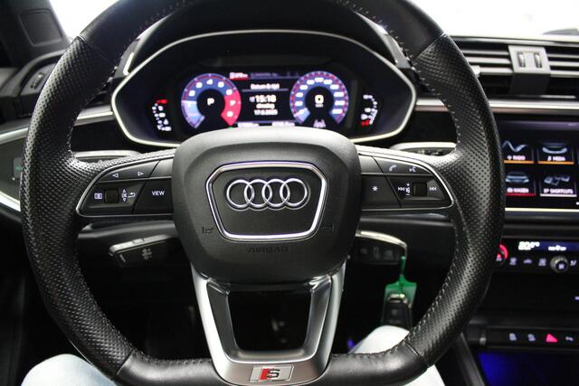 Audi Q3 35 TFSI S-Line/20 inch/Camera/Leder/Matrix led