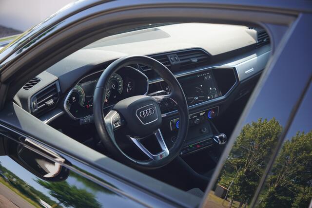 Audi Q3 Sportback 45TFSIe/245pk S-Line|2022|Matrix LED|PDC+360Camera|SONOS|Virtual Cockpit|Cruise+ACC|Sfeerverlichting|El.achterklep|20"Blackstyle|Electr.Stoelen+Memory