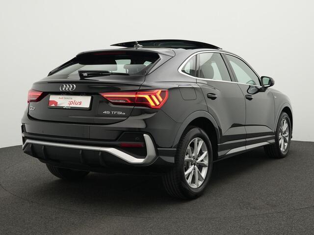 Audi Q3 Sportback 45 TFSI e 245 pk S-tronic S Edition / S-Line | Panoramadak | Elektr. verstelbare voorstoelen | Achteruitrijcamera | Navigatie | Stoelverwarming