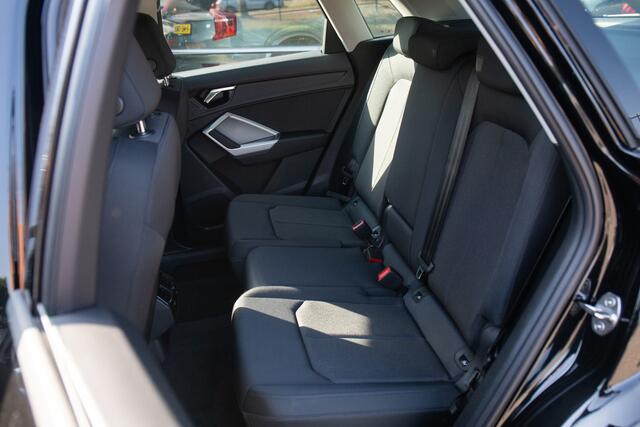 Audi Q3 35 TFSI Advanced edition , Adap. cruise, Trekhaak, Carplay,