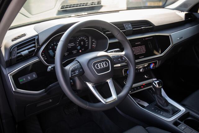Audi Q3 35 TFSI Advanced edition , Adap. cruise, Trekhaak, Carplay,