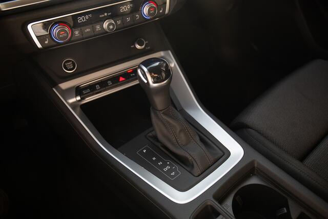 Audi Q3 35 TFSI Advanced edition , Adap. cruise, Trekhaak, Carplay,