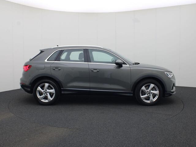 Audi Q3 40 TFSI 190pk S-tronic quattro Business Edition · Apple Car Play · Drive select ·Parkeersensoren · Navigatie ·