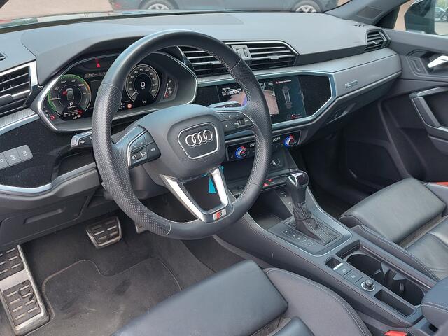 Audi Q3 Sportback 45 TFSI e S Edition | Origineel NL | PHEV | Navi | Clima | Adap.Cruise | Led Koplampen | Leder+Stoelverwarming+Sportstoel | Rijstrook+Licht+Regensensor | Pdc V+A+Camera | Privacy Glass | 20''