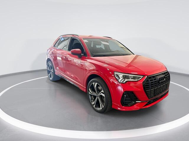 Audi Q3 45 Tfsie 245pk S-tronic S edition ·20'' Velgen · Navi · Cruise Control · Dodehoek Detectie · Cruise Control · Elek. Achterklep · Stoelverwarming · P-Sensoren ·
