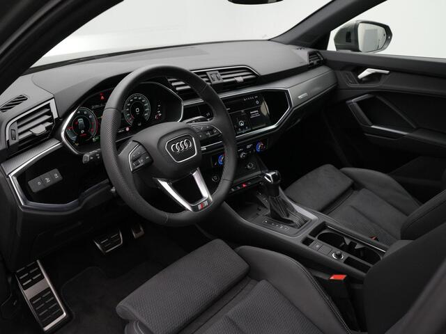 Audi Q3 Sportback 35 TFSI 150 pk S-tronic S Edition Competition | Trekhaak | Leder/alcantara | Navigatie | Stoelverwarming | Adaptive Cruise | Side Assist