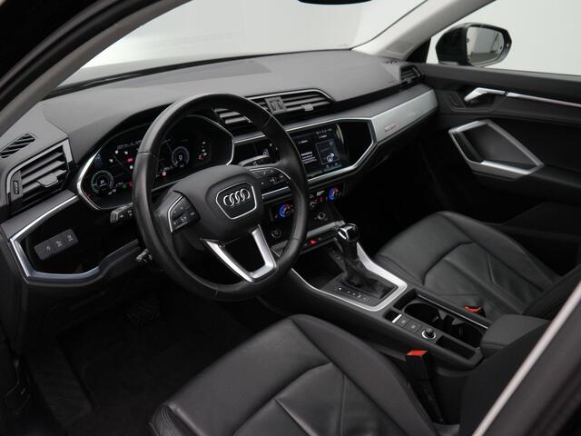 Audi Q3 45 TFSI e 245 pk S-tronic Advanced edition | Panoramadak | Trekhaak | Leder | Elektr. verstelbare stoel | Achteruitrijcamera