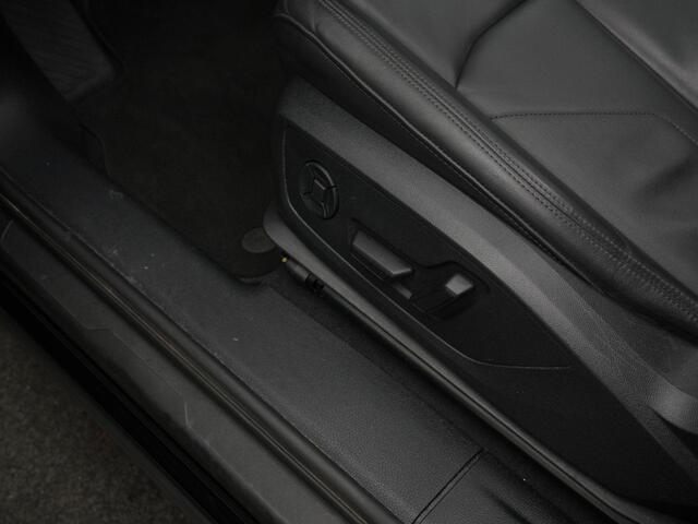 Audi Q3 45 TFSI e 245 pk S-tronic Advanced edition | Panoramadak | Trekhaak | Leder | Elektr. verstelbare stoel | Achteruitrijcamera