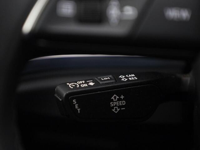 Audi Q3 Sportback 45 TFSIe 180kW/245PK · Navigatie · 20'' Velgen · Apple Car Play · Elektrische stoelen · Stoelverwarming · Leder/Alcantara · Stoelverwarming