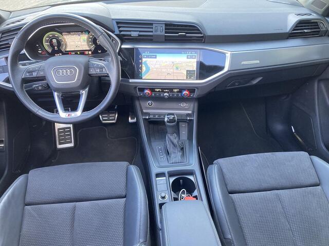 Audi Q3 45 TFSIe 180kW/245PK S Line · Panoramadak · Camera · Navigatie · Trekhaak · Stoelverwarming ·