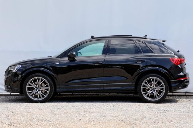 Audi Q3 45 TFSIe S-Line - 245 pk **Pano / Sonos / Trekhaak / Leer