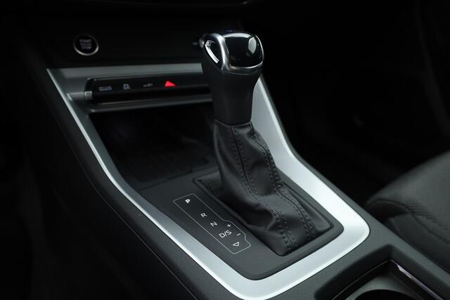 Audi Q3 Sportback 45 TFSI e S-Line | Navi | Adapt. Cruise | Elek. Trekhaak | Keyless | Apple CarPlay | Dodehoek