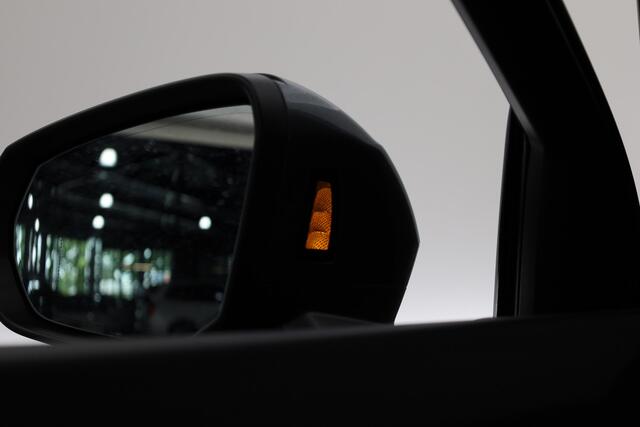 Audi Q3 Sportback 45 TFSI e S-Line | Navi | Adapt. Cruise | Elek. Trekhaak | Keyless | Apple CarPlay | Dodehoek
