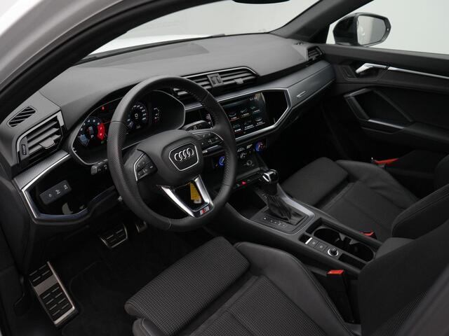 Audi Q3 35 TFSI 150 pk S-tronic S-Line | Leder/alcantara | Navigatie | Stoelverwarming | Parkeersensoren voor/achter