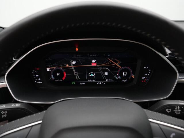 Audi Q3 35 TFSI 150 pk S-tronic S-Line | Leder/alcantara | Navigatie | Stoelverwarming | Parkeersensoren voor/achter
