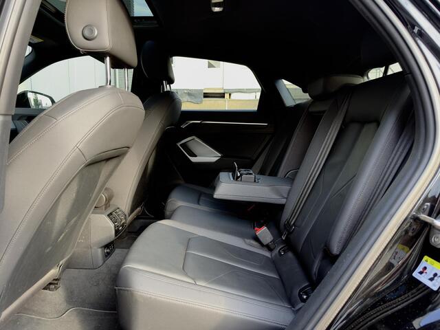 Audi Q3 Sportback 45 TFSI e S-Line Sportback Automaat Pano Matrix