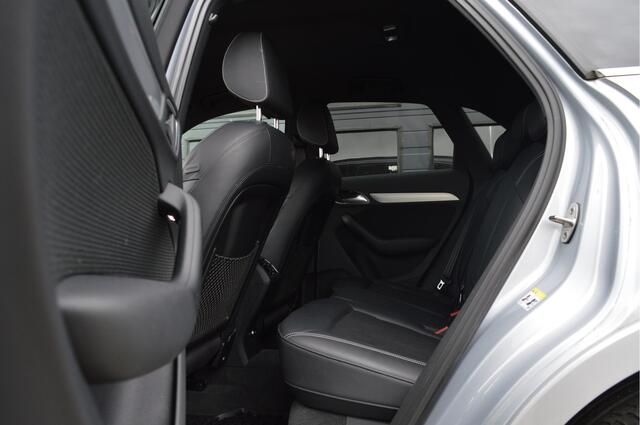 Audi Q3 1.4 TFSI CoD Sport S Line Edition | S-LINE | KEYLESS | TREKHAAK |