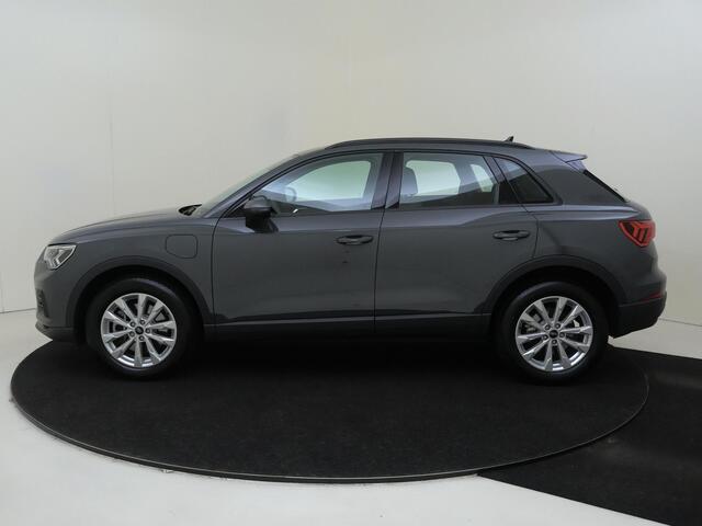 Audi Q3 45 TFSI e Advanced edition | Stoelverwarming | Keyless | Navigatie Plus | Adaptieve cruise control | Achteruitrijcamera | Full LED verlichting | Dodehoek detectie |
