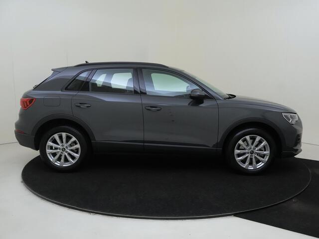 Audi Q3 45 TFSI e Advanced edition | Stoelverwarming | Keyless | Navigatie Plus | Adaptieve cruise control | Achteruitrijcamera | Full LED verlichting | Dodehoek detectie |