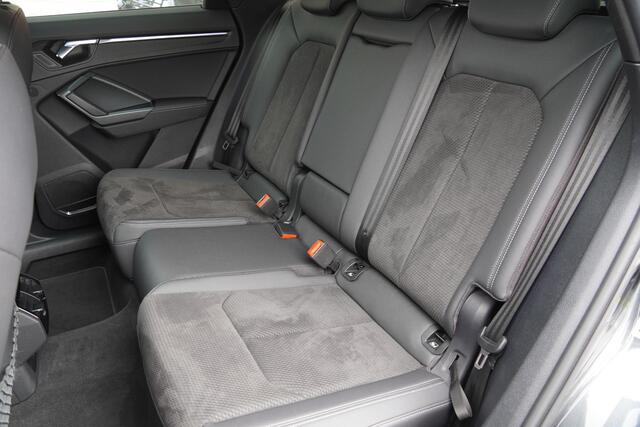 Audi Q3 45 TFSI e S edition