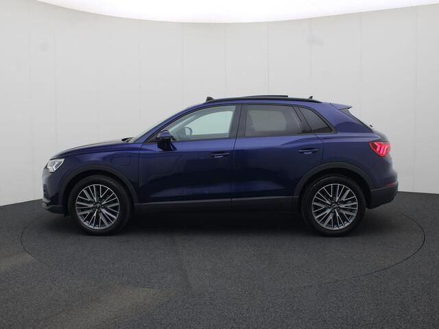 Audi Q3 45 Tfsie 245pk S-tronic Edition · Panoramadak · Navigatie · Camera · P-Sensoren · Elek. Achterklep · Stoelverwarming · 19'' Inch ·