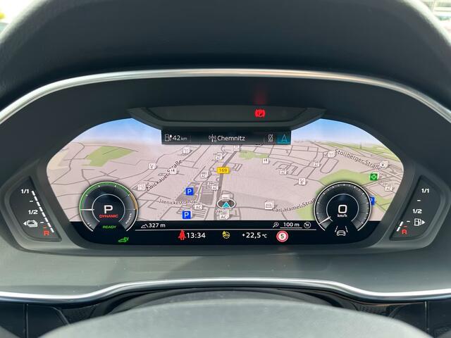 Audi Q3 Sportback 45 TFSI e S-LINE ** LED, VIRTUAL, ACC, OPTIK SCHWARZ, KEYLESS, 19-inch LMV ** 1e EIG - UNFALLFREI ** ** INFORMEER OOK NAAR ONZE AANTREKKELIJKE FINANCIAL-LEASE TARIEVEN **