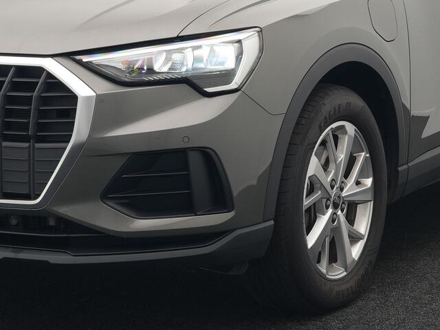 Audi Q3 45 TFSI e edition Plug In Hybrid 245pk Dealer O.H PHEV | Panodak | Camera | Cruise Control | Alcantara Sportstoelen Verwarmd | Navigatie | Virtual | DAB |