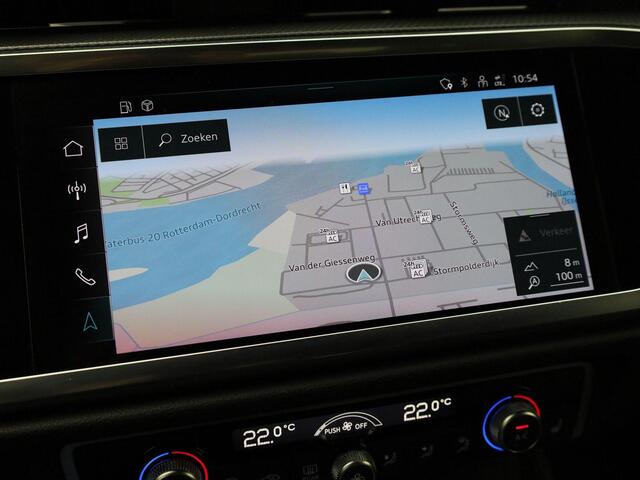 Audi Q3 Sportback 45 TFSIe 245pk S Line · Panoramadak · Leder · Adaptieve dempers · Adaptive Cruise Control · Dodehoeksensor ·