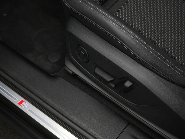 Audi Q3 35 TFSI 150 pk S-tronic S Edition | S-Line | Panoramadak | Trekhaak | Demperregeling | Matrix LED | Elektr. verstelbare stoel | Stoelverwarming