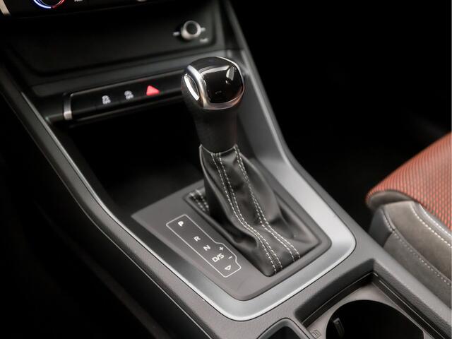 Audi Q3 35 TFSI S-Line Sport 150Pk Automaat (2X S-LINE, APPLE CARPLAY, GROOT NAVI, CAMERA, LEDER, SPORTSTOELEN, TREKHAAK, GETINT GLAS, CRUISE, NIEUWE APK, NIEUWSTAAT)