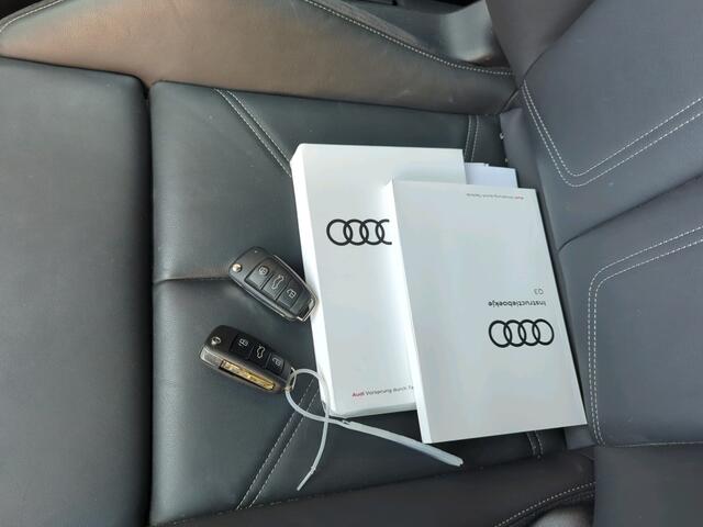 Audi Q3 35 TFSI 150pk Automaat S Edition / Panoramadak / Keyless / B&O